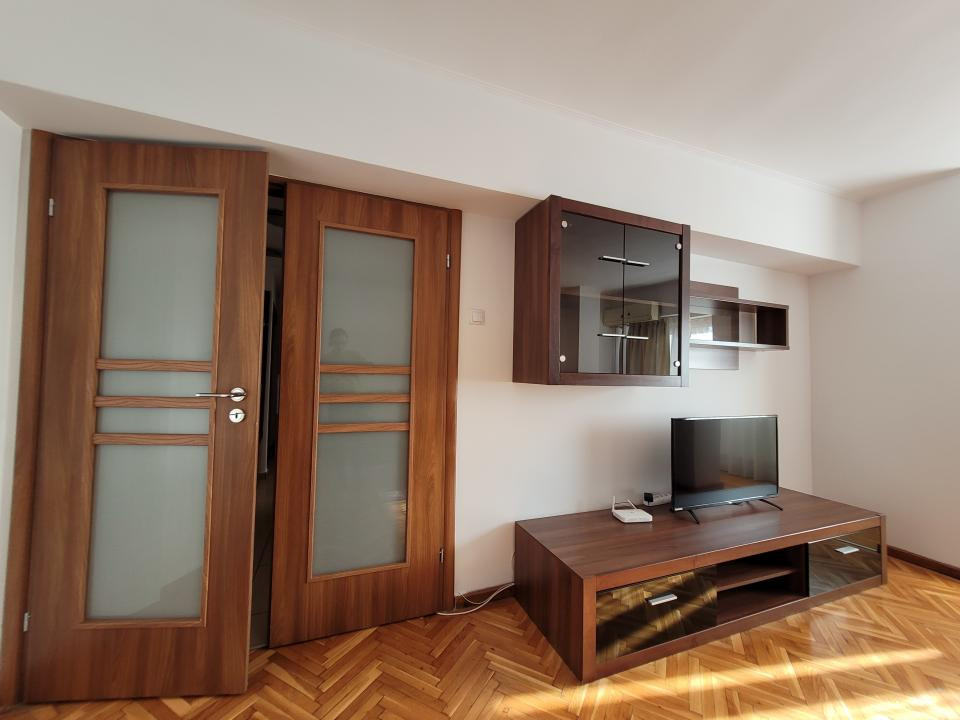 Inchiriere 2 camere Unirii Fantani 