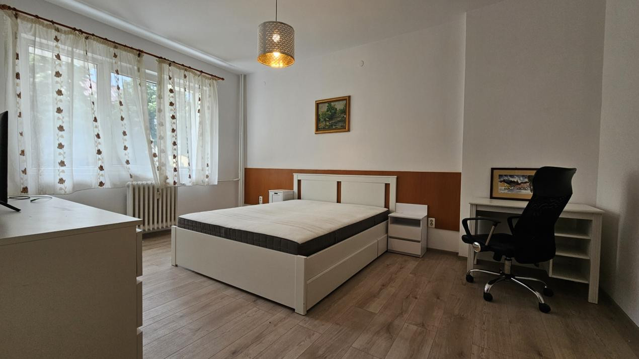 Vanzare Garsonieră Bulevardul Lacul Tei  