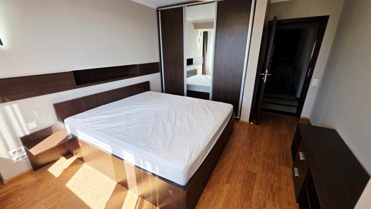 Apartament 3 camere de închiriat – Bulevardul Decebal | 81 mp | Centrală proprie