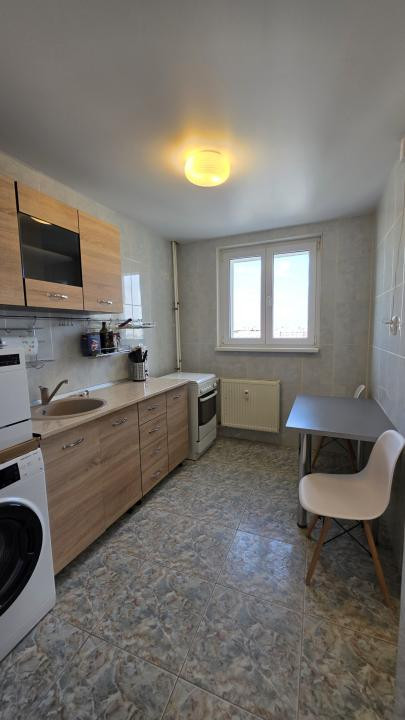 Inchiriere 2 camere Titan lângă IOR