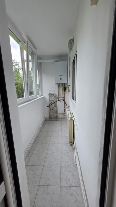 Inchiriere 2 camere cu centrala si parcare