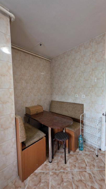 Inchiriere 2 camere cu centrala si parcare