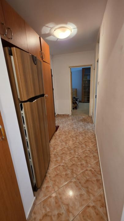 Inchiriere 2 camere cu centrala si parcare