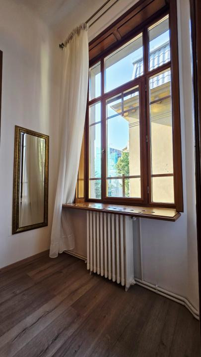 Universitate apartament in vila ideal locuit sau firma