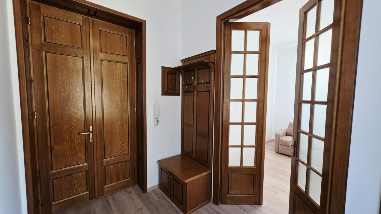 Universitate apartament in vila ideal locuit sau firma
