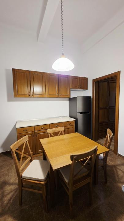 Universitate apartament in vila ideal locuit sau firma