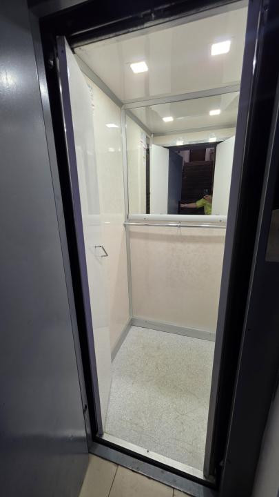 Vanzare 2 camere zona Tei bloc 1982 decomandat