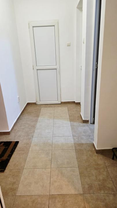 Garsonieră decomandată de închiriat – Bd. Lacul Tei | 36 mp | Parter