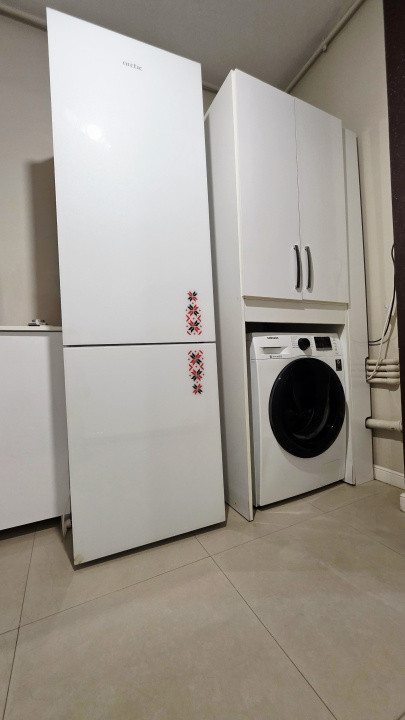 Vanzare 3 camere Metrou Universitate *Batistei * TNB