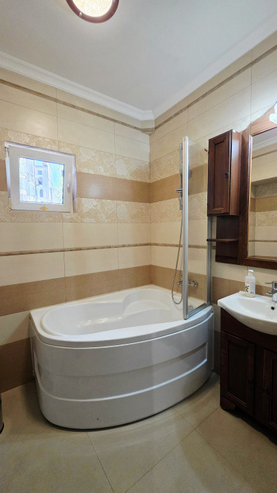 Vanzare 3 camere Universitate * Batistei * TNB