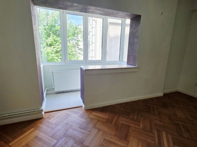 Vanzare 3 camere Universitate * Batistei * TNB