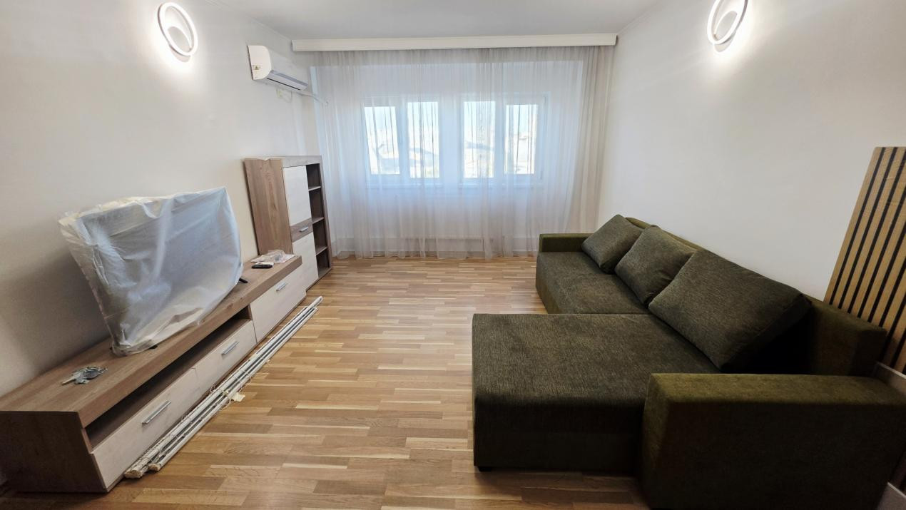 Inchirere 3 camere cu centrala proprie Bulevardul Unirii - Fantani