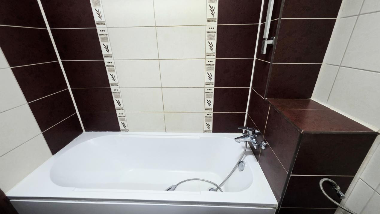Inchirere 3 camere cu centrala proprie Bulevardul Unirii - Fantani