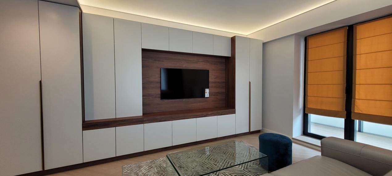 Inchiriere 3 camere Cortina North cu terasa de 27 mp si parcare