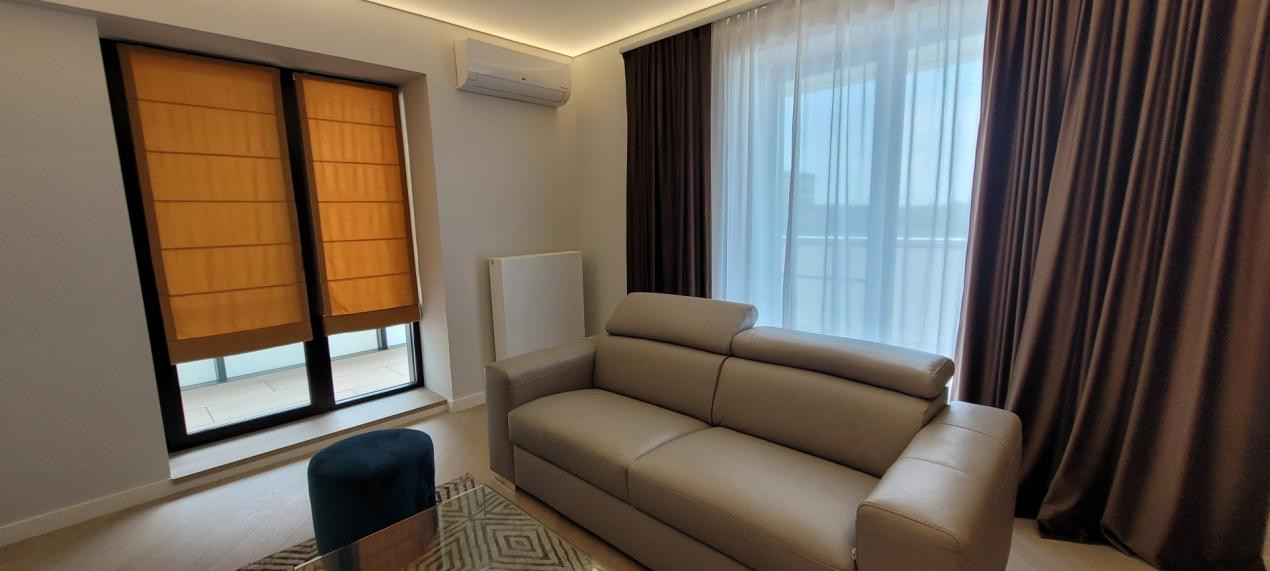 Inchiriere 3 camere Cortina North cu terasa de 27 mp si parcare