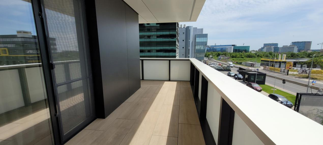 Inchiriere 3 camere Cortina North cu terasa de 27 mp si parcare