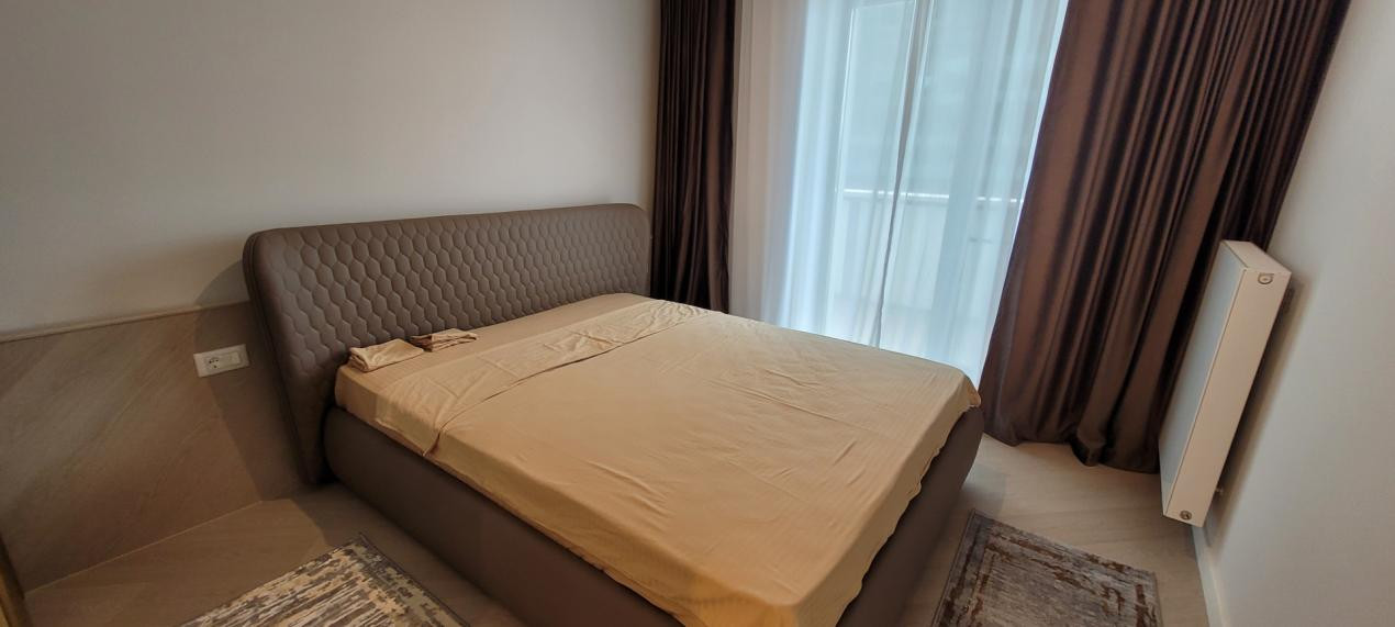 Inchiriere 3 camere Cortina North cu terasa de 27 mp si parcare