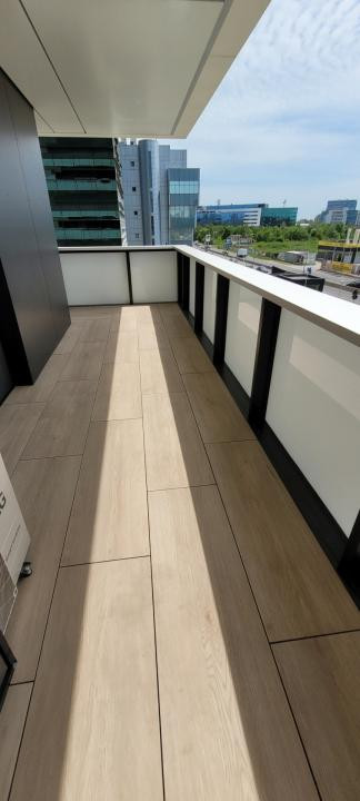 Inchiriere 3 camere Cortina North cu terasa de 27 mp si parcare
